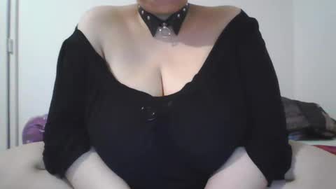 melobigboobs online show from 6, 1, 2025