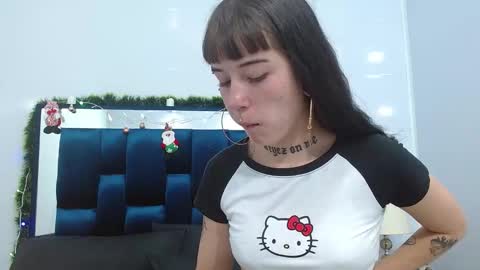Snapshot of meloddy_collins chatting on 4, 12, 2024 Meloddy Coliins online show from 4, 12, 2024