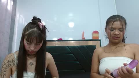Snapshot of meloddy_collins chatting on 22, 1, 2025 Meloddy Coliins online show from 22, 1, 2025
