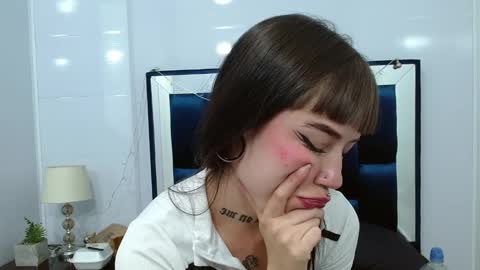 Snapshot of meloddy_collins chatting on 1, 2, 2025 Meloddy Coliins online show from 1, 2, 2025