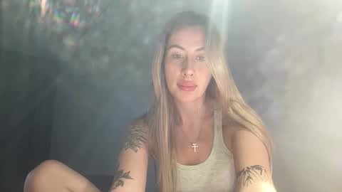 Snapshot of melodie_sweet chatting on 16, 9, 2025 Melodie online show from 16, 9, 2025