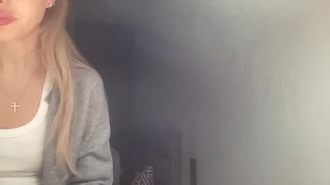 Snapshot of melodie_sweet chatting on 14, 10, 2025 Melodie online show from 14, 10, 2025