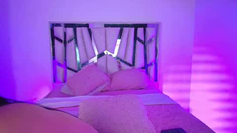    online show from 13, 11, 2025