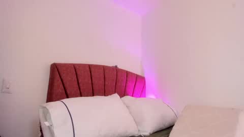 Snapshot of melody_bonnie22 chatting on 25, 10, 2025 Leslie online show from 25, 10, 2025