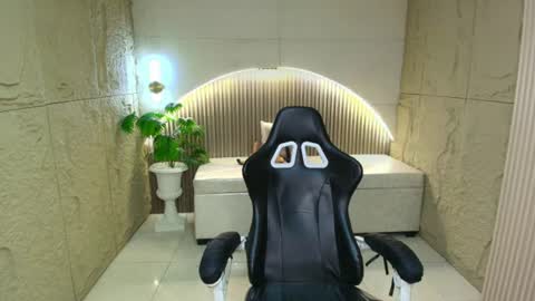 Snapshot of melody_clum chatting on 20, 6, 2026 melody_clum online show from 20, 6, 2026