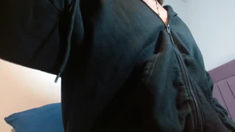Snapshot of melody_mercy chatting on 1, 3, 2025 melody_mercy online show from 1, 3, 2025