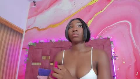 Snapshot of melody_paris chatting on 16, 1, 2026 Mixie online show from 16, 1, 2026