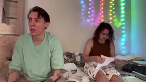 Snapshot of melody_song chatting on 16, 1, 2026 melody_song online show from 16, 1, 2026