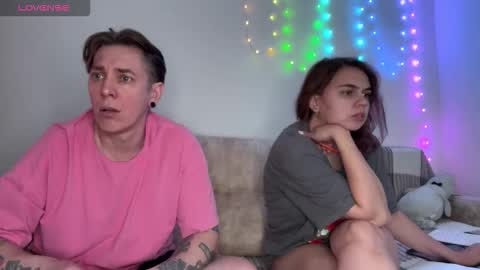 Snapshot of melody_song chatting on 1, 2, 2026 melody_song online show from 1, 2, 2026