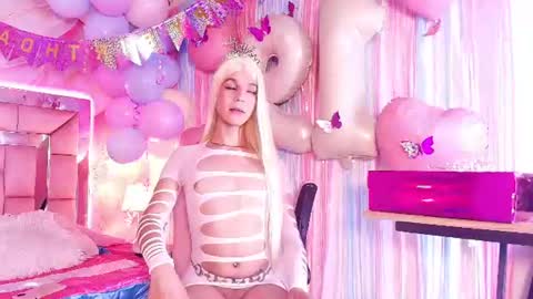 melody_trixie online show from 23, 6, 2026