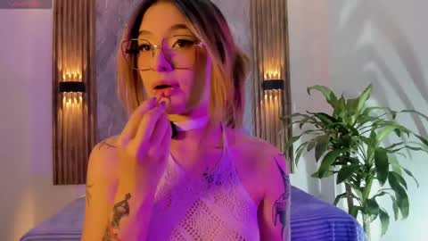 melodylanee online show from 28, 4, 2026
