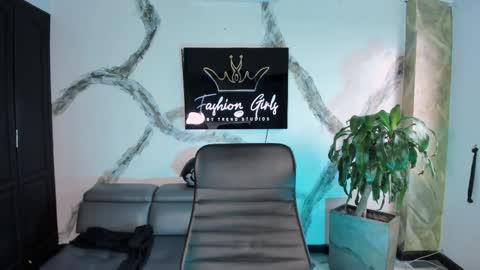 Snapshot of melodysnow chatting on 24, 11, 2025 melodysnow online show from 24, 11, 2025