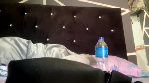 Snapshot of melodysnow chatting on 2, 12, 2025 melodysnow online show from 2, 12, 2025