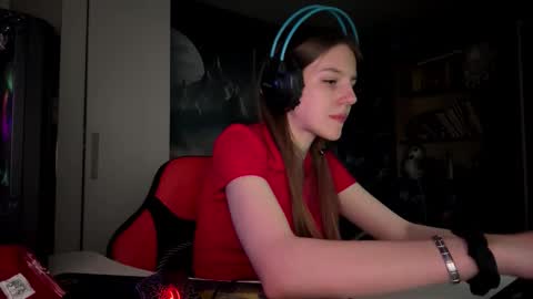 Snapshot of melonygriffen chatting on 5, 10, 2025 Hi Im Aria 18 years old online show from 5, 10, 2025