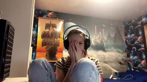 Snapshot of melonygriffen chatting on 1, 11, 2025 Hi Im Aria 18 years old online show from 1, 11, 2025