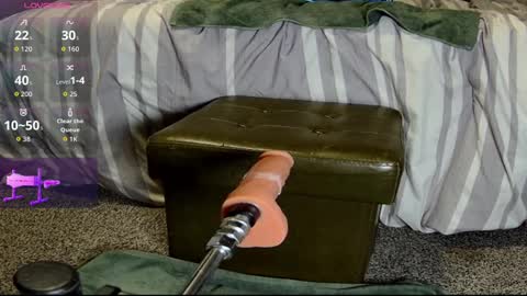 Snapshot of memphisdatwink chatting on 8, 10, 2025 slimthug online show from 8, 10, 2025