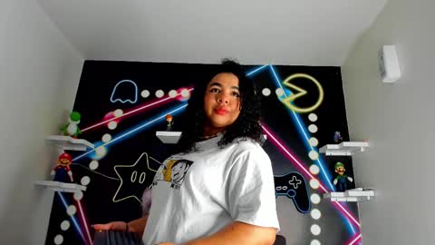 Snapshot of memphiswilliams chatting on 10, 3, 2025  Memphis Williams  online show from 10, 3, 2025