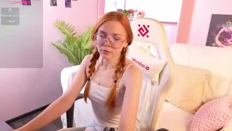 Snapshot of memymee_ chatting on 11, 7, 2026 memymee_ online show from 11, 7, 2026