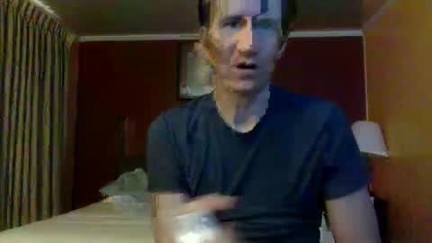 memyselfnirene804 online show from 10, 2, 2025