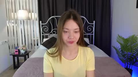 Snapshot of meow_mellie chatting on 25, 2, 2025 meow_mellie online show from 25, 2, 2025