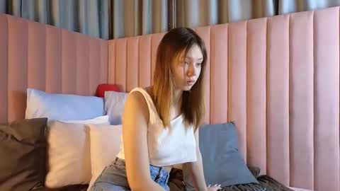 Snapshot of meow_mellie chatting on 10, 3, 2025 meow_mellie online show from 10, 3, 2025