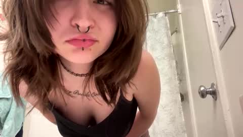 meowmeowkitti69 online show from 5, 11, 2025