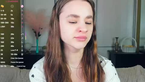 Julie online show from 8, 5, 2026