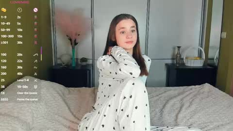 Julie online show from 11, 5, 2026