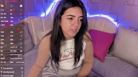 Snapshot of meraki_fraise chatting on 1, 1, 2025 online show from 1, 1, 2025