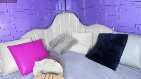 Snapshot of meraki_fraise chatting on 2, 1, 2025 online show from 2, 1, 2025
