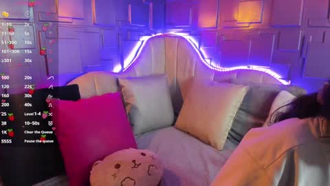 Snapshot of meraki_fraise chatting on 3, 1, 2025 online show from 3, 1, 2025