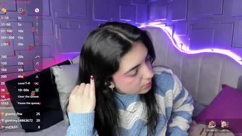Snapshot of meraki_fraise chatting on 8, 1, 2025 online show from 8, 1, 2025