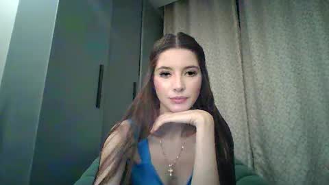 Snapshot of meralynn chatting on 20, 11, 2025 LEVA online show from 20, 11, 2025