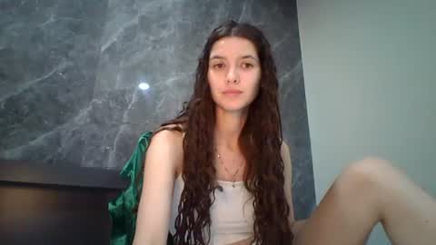 Snapshot of meralynn chatting on 16, 12, 2025 LEVA online show from 16, 12, 2025
