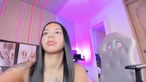 Snapshot of meredith_spencer chatting on 4, 2, 2025 meredith_spencer online show from 4, 2, 2025