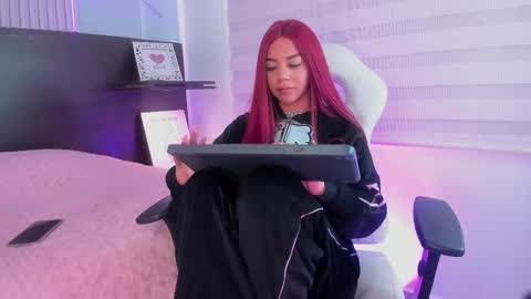 Snapshot of meredith_spencer chatting on 25, 2, 2025 meredith_spencer online show from 25, 2, 2025