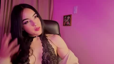 Snapshot of meredith_spencer chatting on 5, 2, 2026 meredith_spencer online show from 5, 2, 2026