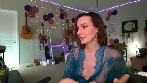 Meredith Bae online show from 6, 12, 2024