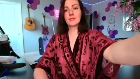 Snapshot of meredithbae chatting on 2, 7, 2026 Meredith Bae online show from 2, 7, 2026