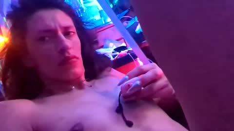 gurlnips online show from 2, 12, 2025