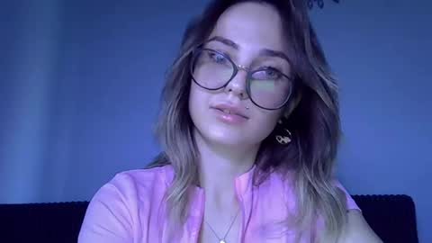 Snapshot of meri_miss chatting on 20, 9, 2025 meri_miss online show from 20, 9, 2025