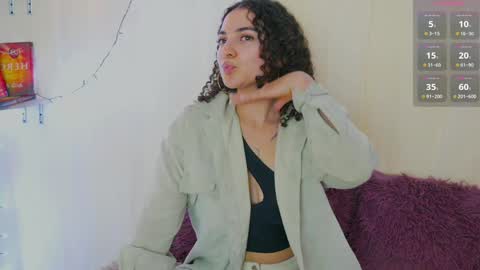 Snapshot of merida_bell18 chatting on 9, 12, 2024 Merida Bell online show from 9, 12, 2024