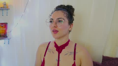 Snapshot of merida_bell18 chatting on 19, 12, 2024 Merida Bell online show from 19, 12, 2024