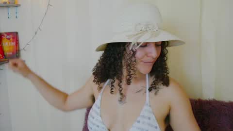 Snapshot of merida_bell18 chatting on 24, 12, 2024 Merida Bell online show from 24, 12, 2024