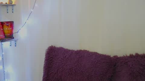 Snapshot of merida_bell18 chatting on 3, 1, 2025 Merida Bell online show from 3, 1, 2025