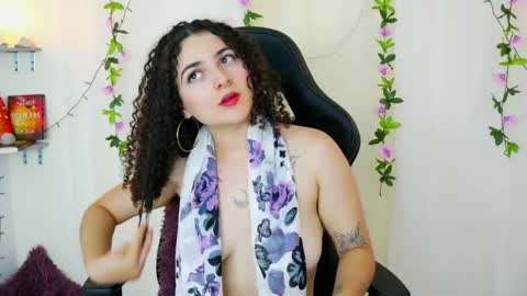 Snapshot of merida_bell18 chatting on 25, 2, 2025 Merida Bell online show from 25, 2, 2025