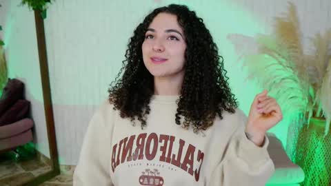 Snapshot of merida_bell18 chatting on 17, 9, 2025 Merida Bell online show from 17, 9, 2025