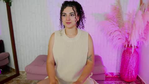 Snapshot of merida_bell18 chatting on 26, 9, 2025 Merida Bell online show from 26, 9, 2025