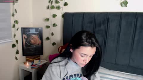 Snapshot of merilynwhithe_ chatting on 19, 9, 2025 Merilyn online show from 19, 9, 2025