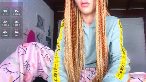 Snapshot of merlinabad chatting on 17, 12, 2024 AURORA online show from 17, 12, 2024